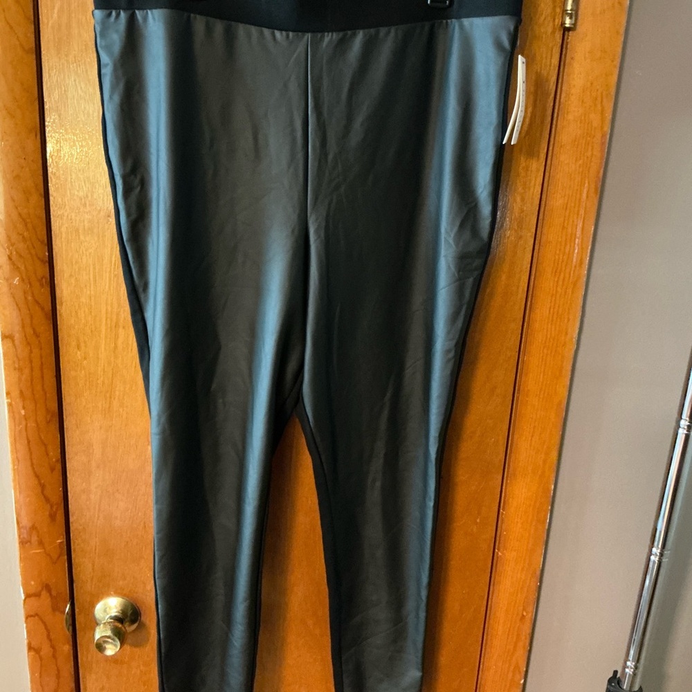 UTOPIA by HUE Women’s Black Faux Leather Pants
